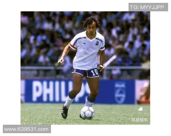 红衣服长发足球明星的传奇故事与赛场上的辉煌瞬间